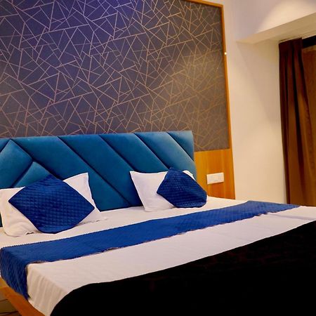 Hotel Madhuban Aurangābād Extérieur photo