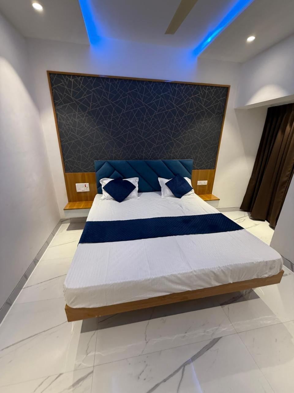 Hotel Madhuban Aurangābād Extérieur photo