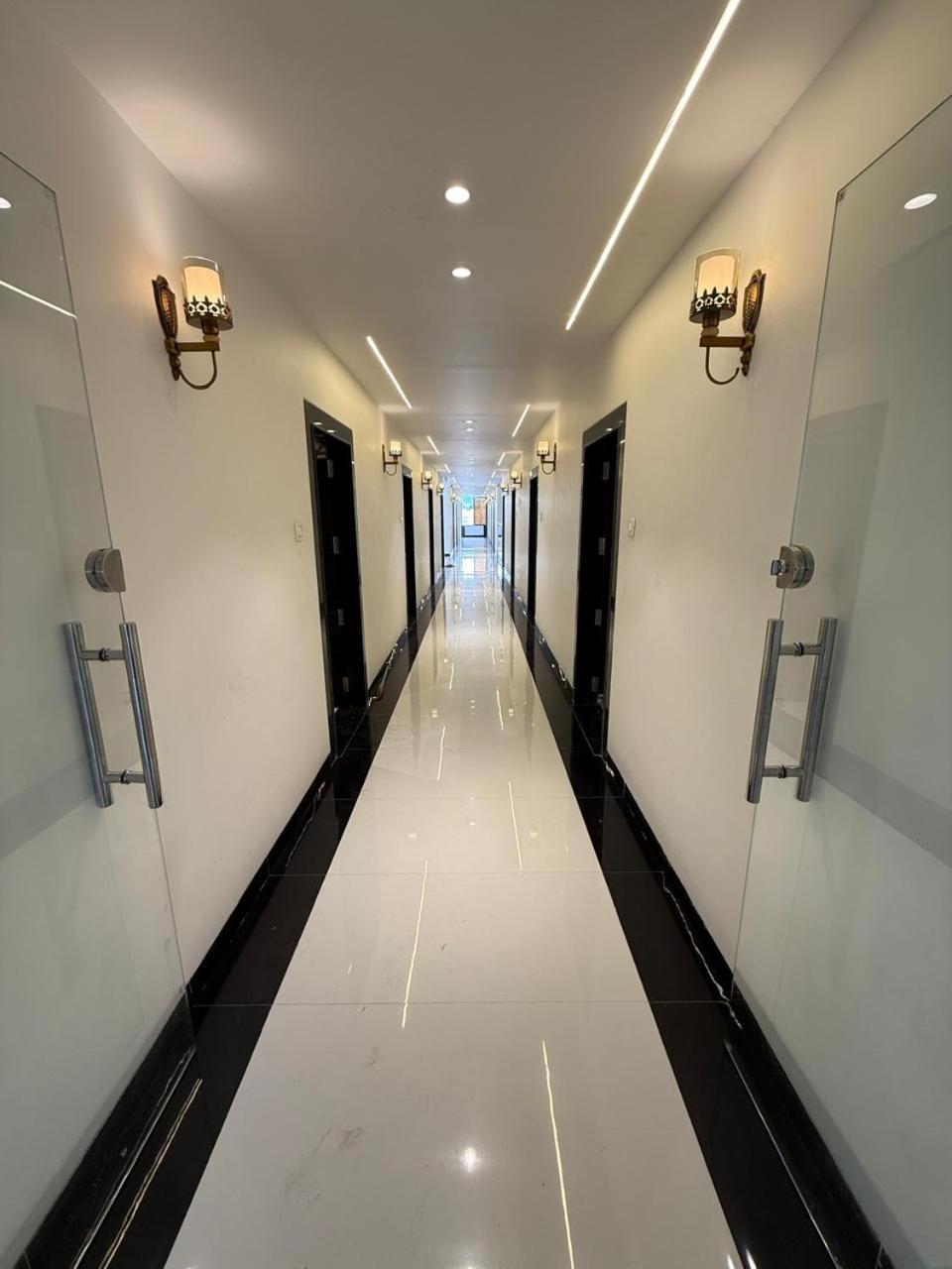 Hotel Madhuban Aurangābād Extérieur photo
