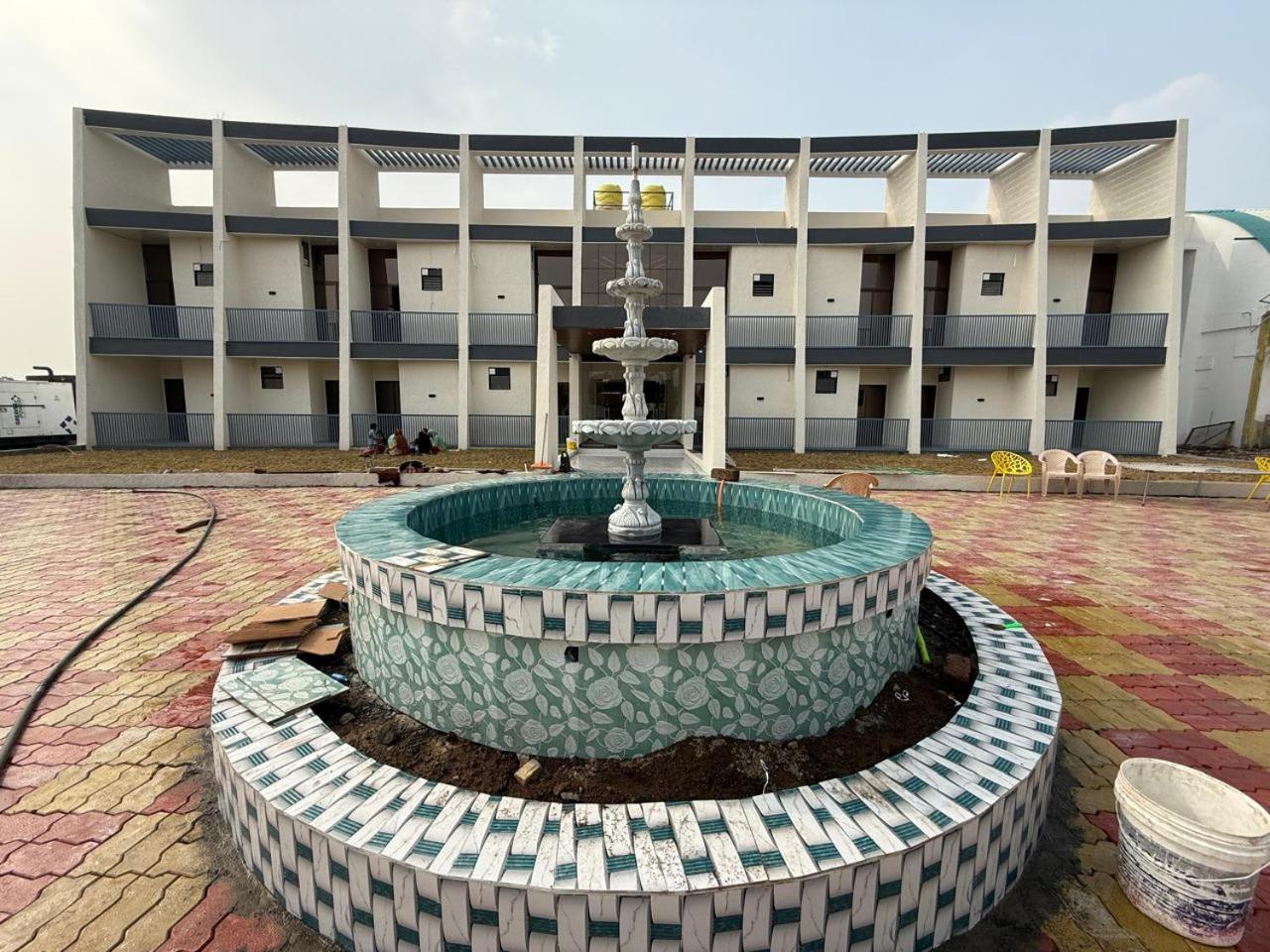 Hotel Madhuban Aurangābād Extérieur photo