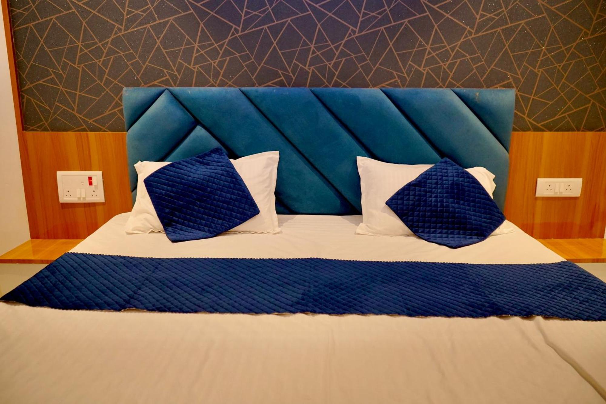 Hotel Madhuban Aurangābād Extérieur photo